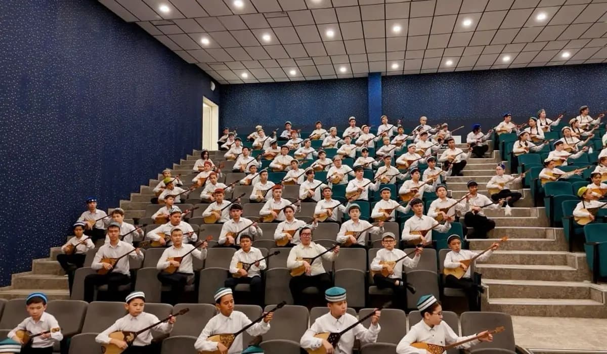 Қазақстанда 1 миллион бала күйлерді бірге орындаған челленджге қатысты
