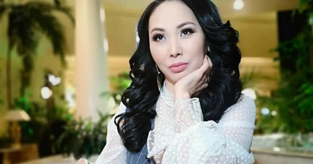 Жекеменшік мектеп-студиясы бар: Тоқаев әнші Қыдырәлі Болмановтың әйелін «Парасат» орденімен марапаттады