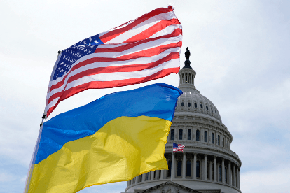Саяси қысымның салдары: Америка үш жылдан аса Ресеймен соғысып жатқан Украинаға әскери көмекті тоқтатты
