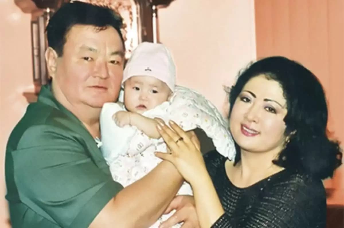 «7 жыл некесіз тұрдық»: Мақпал Жүнісова неке қиылу тарихын айтты