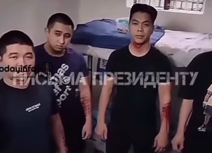 Асылып өлеміз, тамақ жоқ: Алматы облысында қамауда отырған жігіттер аштыққа шыдамай өздерін тілгілеп тастады