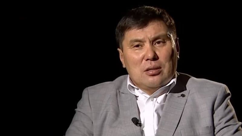 «Абай өлімді сұрап алған»: Омар Жәлел өмірден шаршағанын айтып жылады