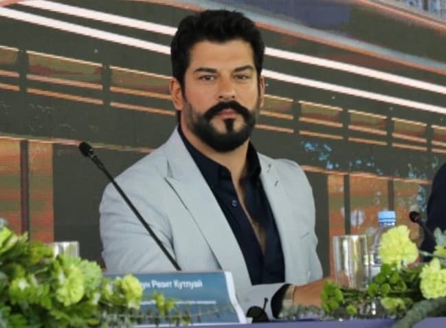 Атақты актер Бурак Өзчивит қазақ киносына түсуге ниетті екенін мәлімдеді