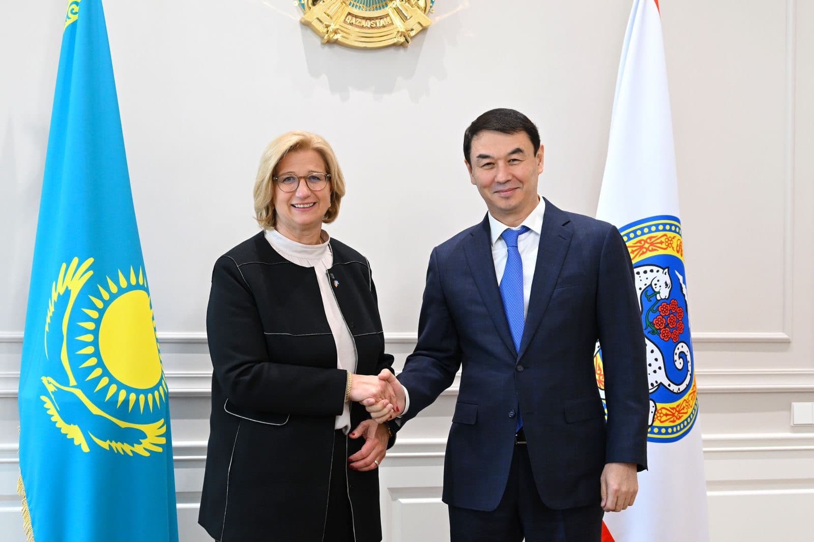 Алматы әкімі Дархан Сатыбалды Германия Бундесратының Президенті Анке Релингермен кездесті