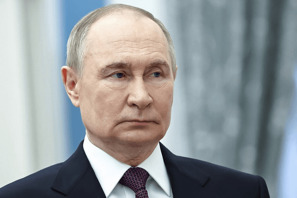 Путиннен Ресейдегі қазақ жерлерін қайтаруды талап еткен Жансұлу Дархамбаеваны билік соттап жіберді