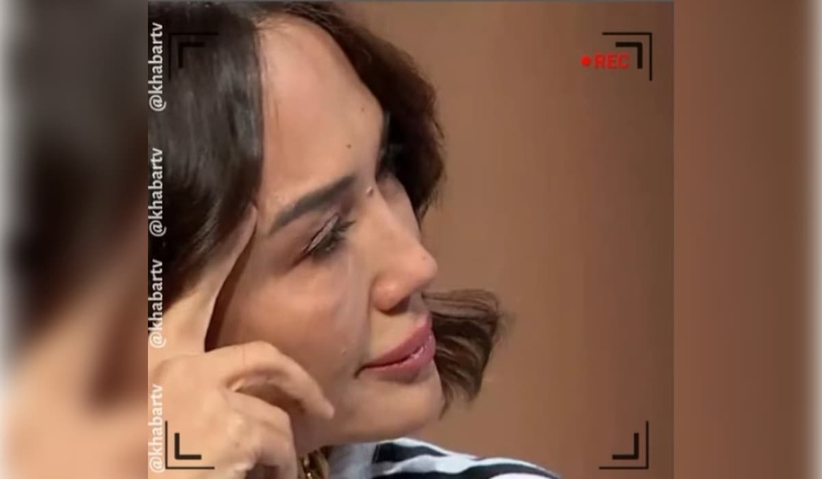 «Мен жалғыз жесір емеспін ғой»: Ләйлә Сұлтанқызы күйеуі туралы айтып, көз жасына ерік берді