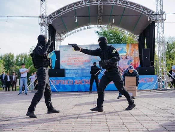 «Есірткісіз жастар – болашаққа жол бастар»: Оралда жастар акциясы өтті