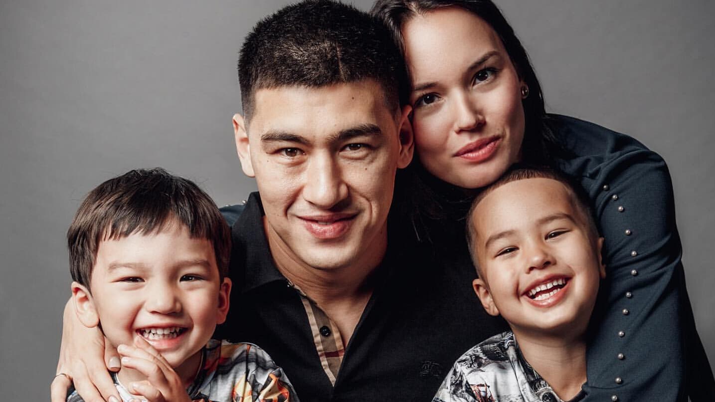 «Төсекте онша емессің»: Кәсіпқой бокстан әлем чемпионы Дмитрий Биволдың экс-әйелі күйеуінің көзіне шөп салғанын мойындап, күллі Ресейді шулатты