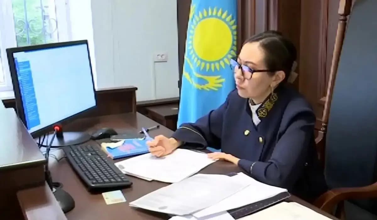 Қарағандылық ана 15 жастағы қызын қырыққа таяған еркекке ұзатып жіберген