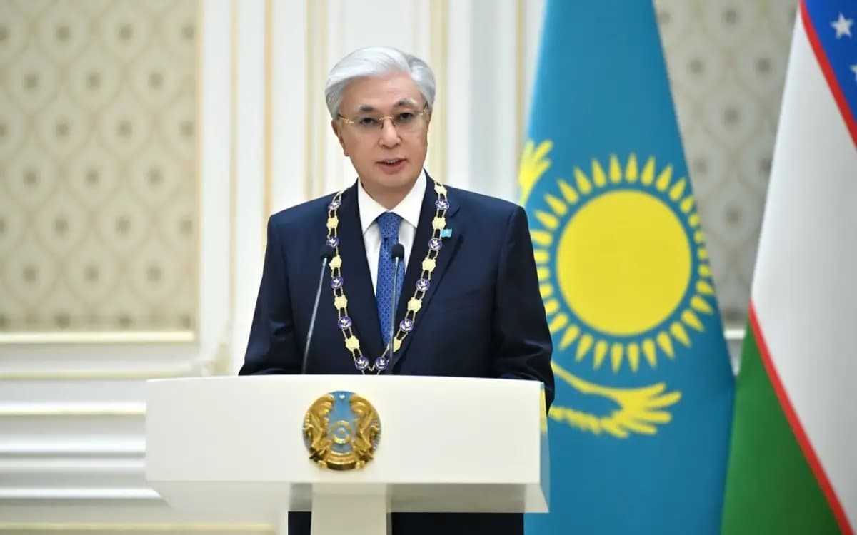 Тоқаевқа Өзбекстанның ең жоғары мемлекеттік наградасы табысталды