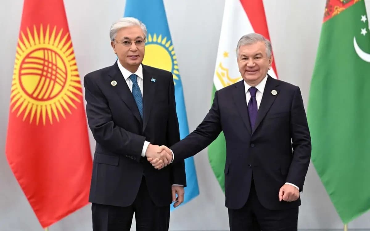 Тоқаев Ташкенттегі Конгресс орталыққа келді
