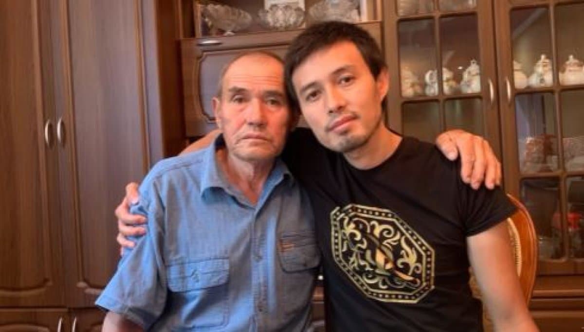 «Тауым шағылды, ей ақырет әкеме қайырлы бол»: Жігіттер тобының әншісі қайғылы қазаға тап болды