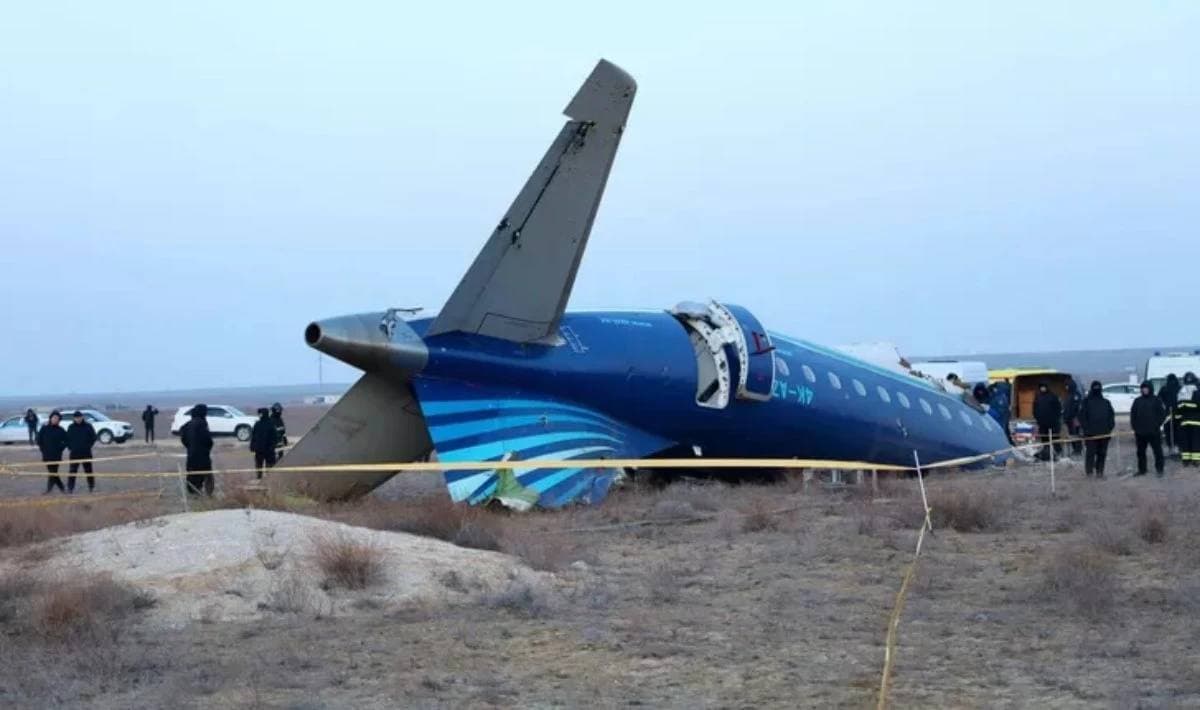 Ресей Ақтау маңындағы AZAL ұшағы апаты ісін тоқтатты: Әзірбайжан шешімге наразылық білдірді