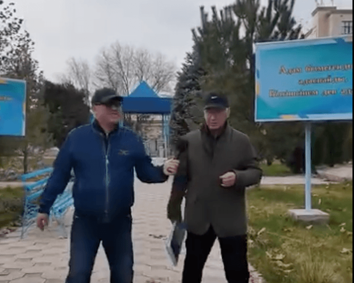 «1,5 млрд теңге»: 12 ата Сіргелі тайпасы құдай тамақтан түскен ақшаға бола  өзара қырқысып жатыр