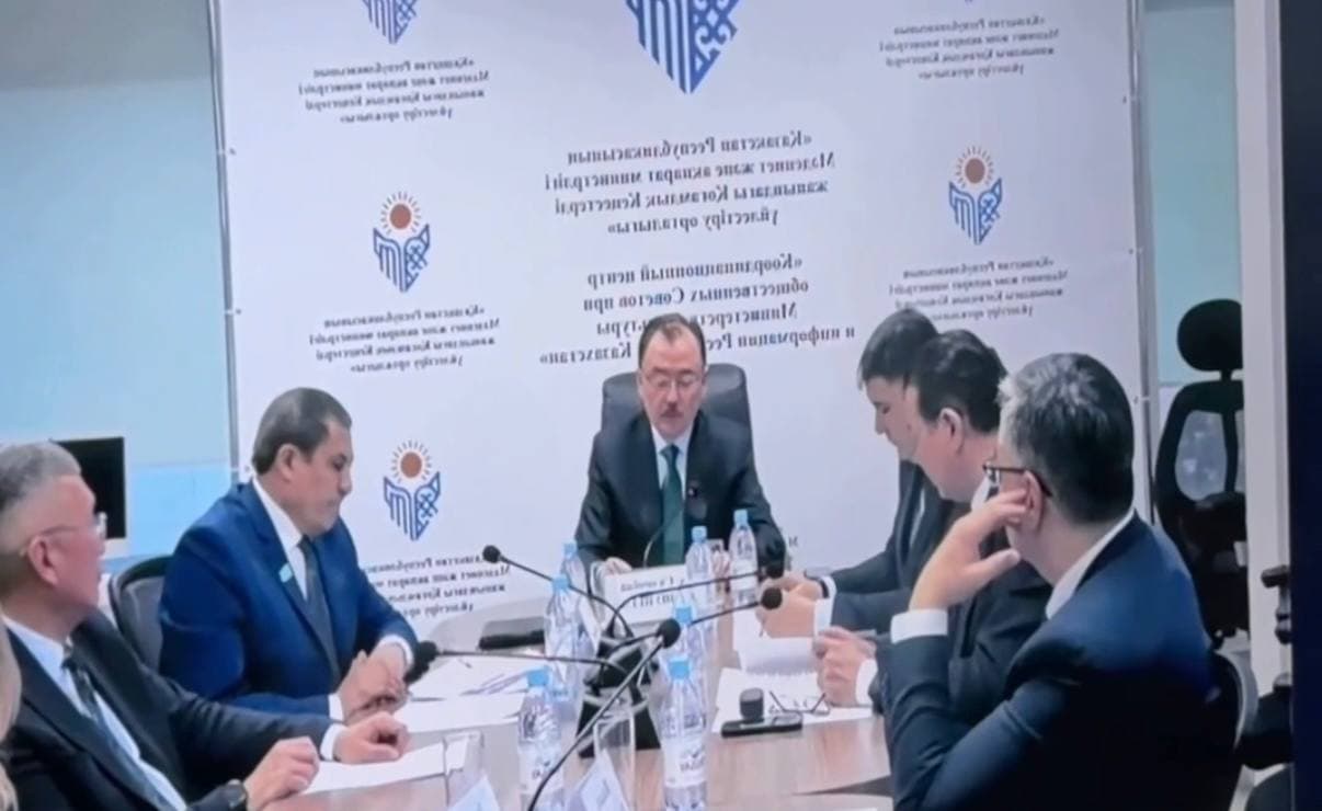Жаңа Конституция жобасы: Қоғамдық кеңестер бірауыздан қолдау білдірді