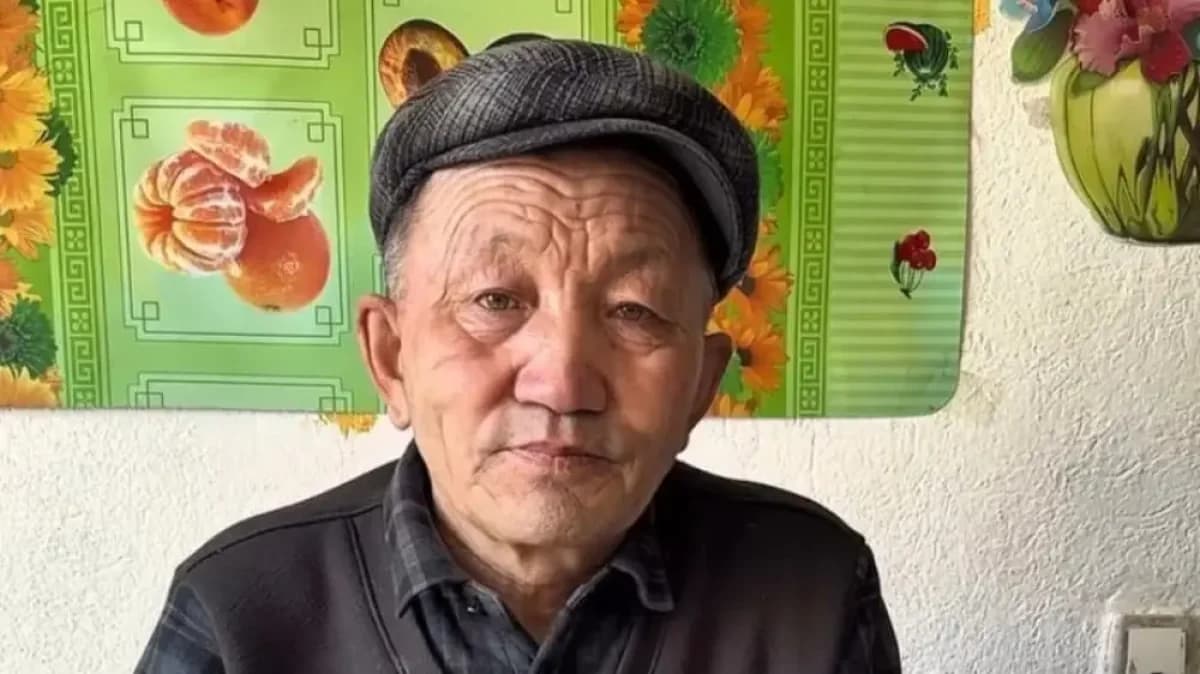 Қытай қазағының көрген қорлығы: Жетісуда етікші әкелерін қос ұлы ұрып-соққан