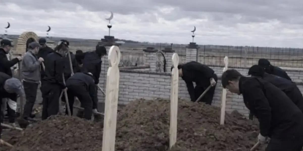Астанада өрттен көз жұмған үш баланы әкесі жер қойнына тапсырды