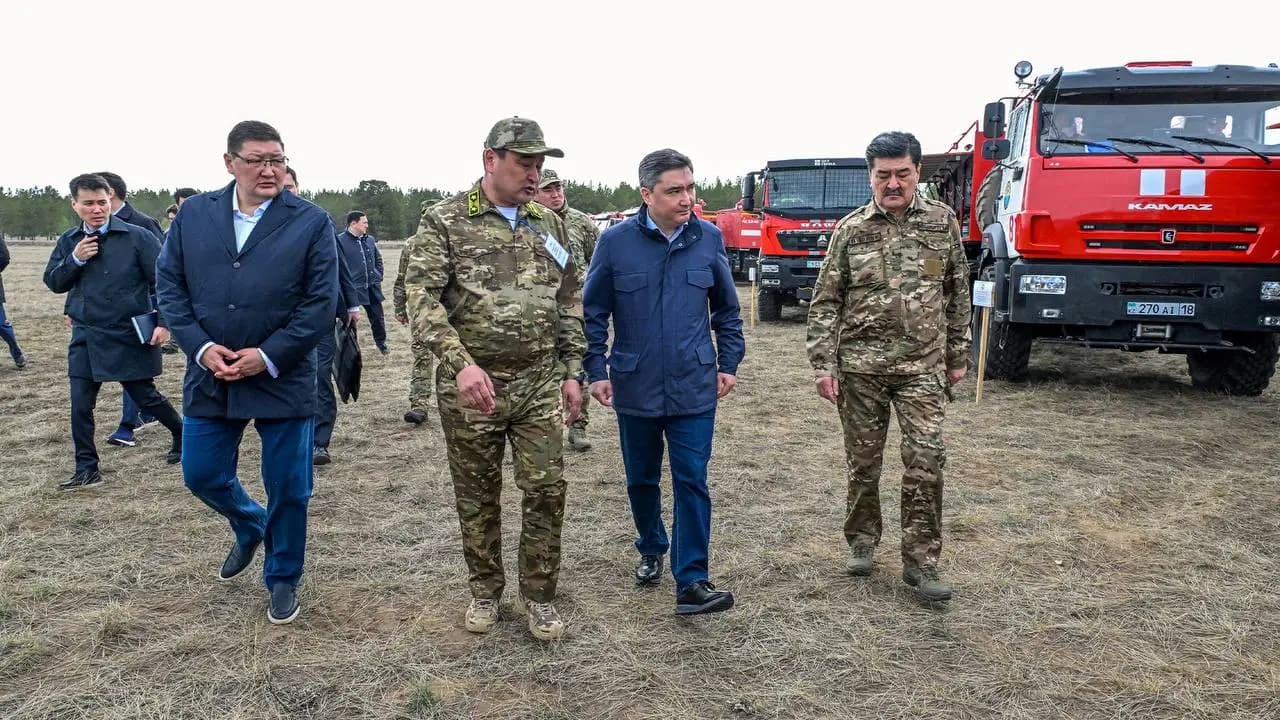 Бектенов «Семей орманына» барды: жасанды интеллект өртті қалай тоқтатады?