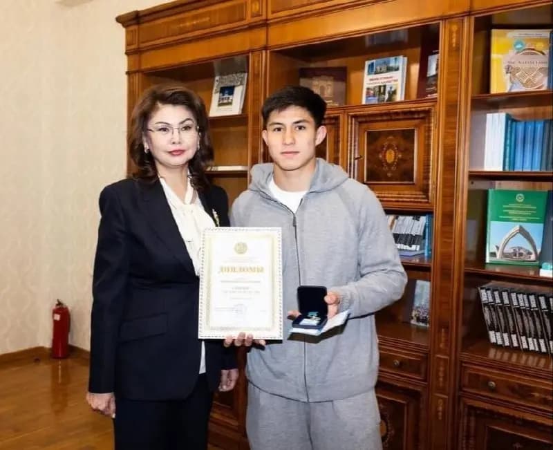 Дастан Сәтпаевке "Дарын" сыйлығы берілді: бұл марапат кімдерге бұйырады?