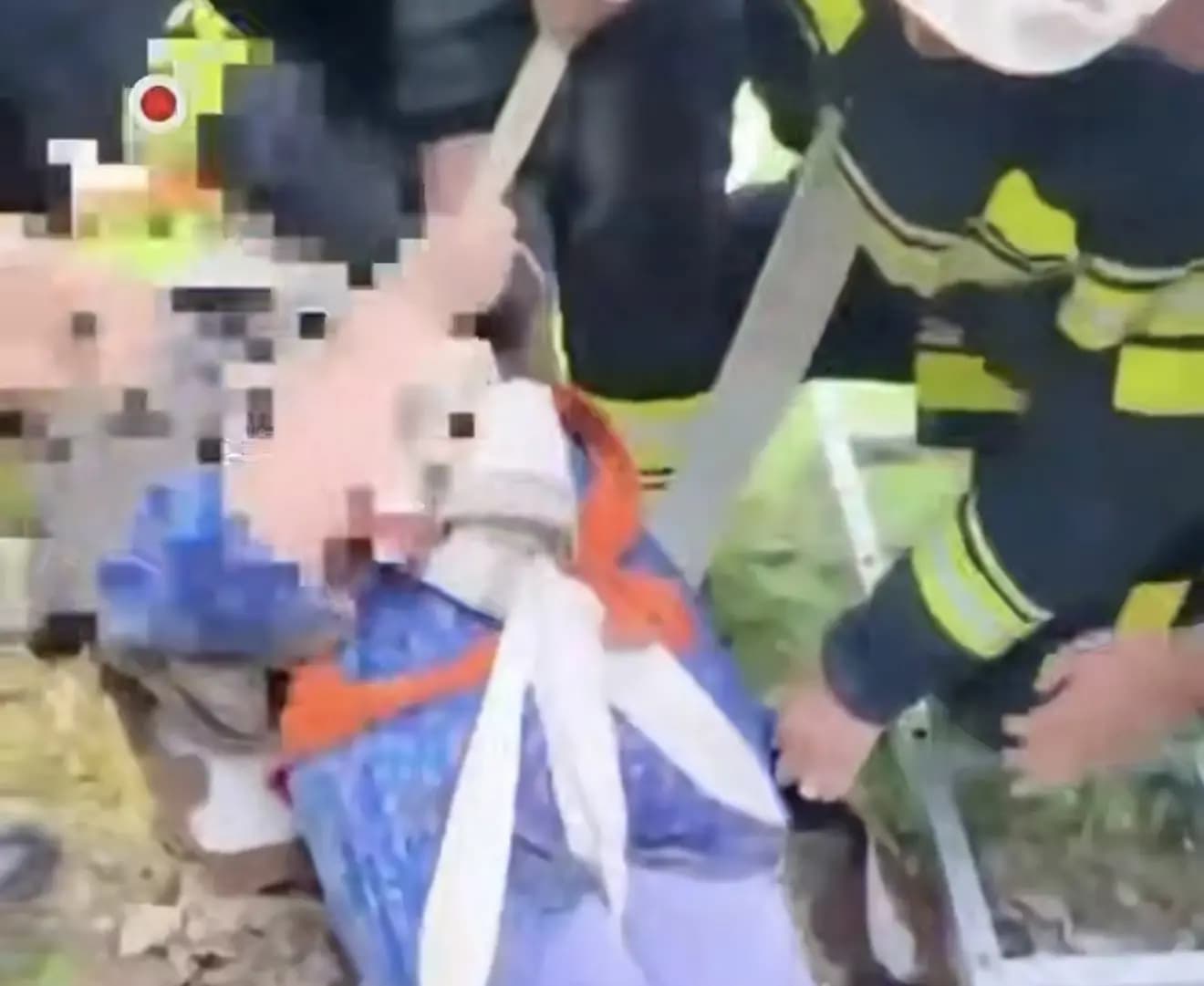 Шымкент қария ашық қалған кәріз құдығына түсіп кеткен