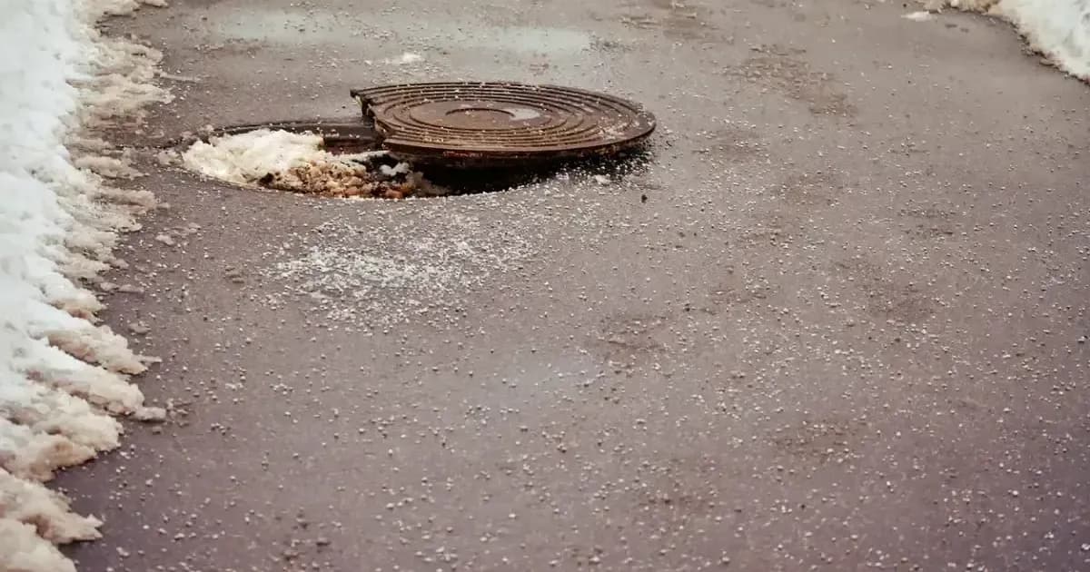 Шымкентте 24 метрлік құдыққа түсіп кеткен сәби құтқарылды