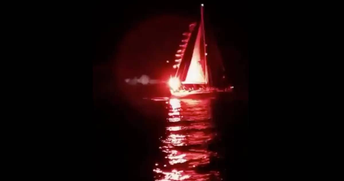 Израиль Газаға бет алған Global Sumud Flotilla көмек кемелерін ұстай бастады