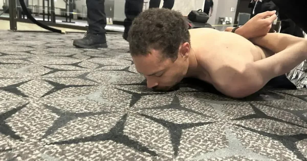 Трамппен кешкі аста оқ атқан ер адам өзінің кімді нысанаға алғанын айтты