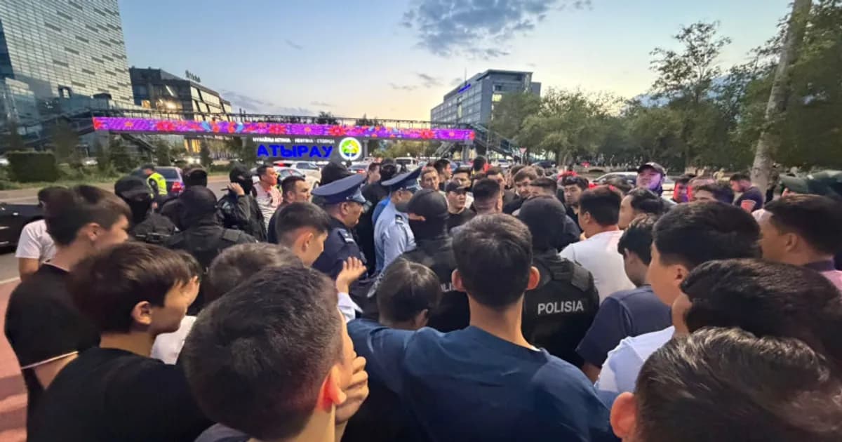 Атырауда шетелдік нөмірлі көлік жүргізушілері тексеру мен айыппұлға қарсы шықты
