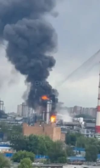 Атака дронов на Россию: взрывы и пожары на нефтяных объектах