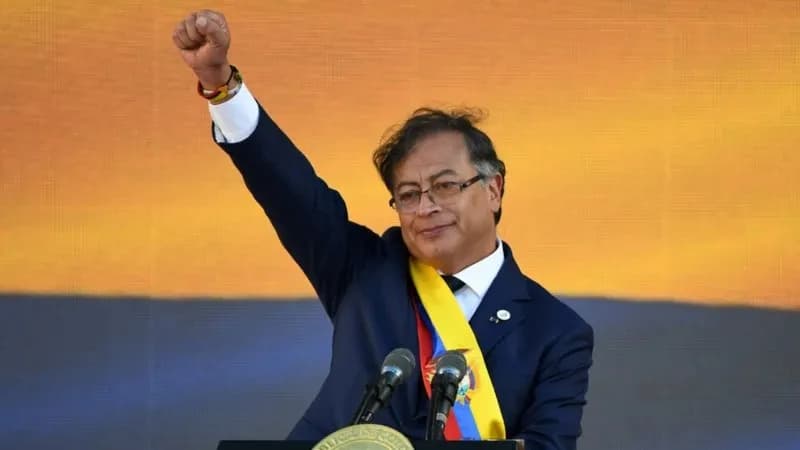Президент Колумбии вызвал скандал фразой «Хайль Гитлер» в соцсети X