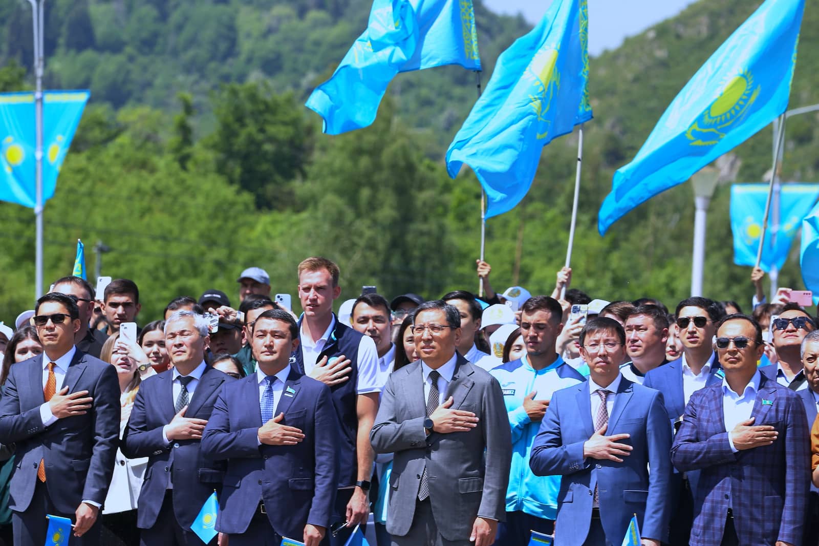 Алматыда мемлекеттік туды көтеру рәсімі өтті