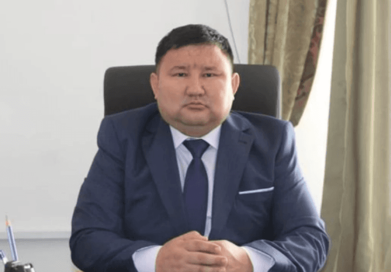 «Ұл баланы зорлаған»: Amanat партиясының депутаты қамауға алынды
