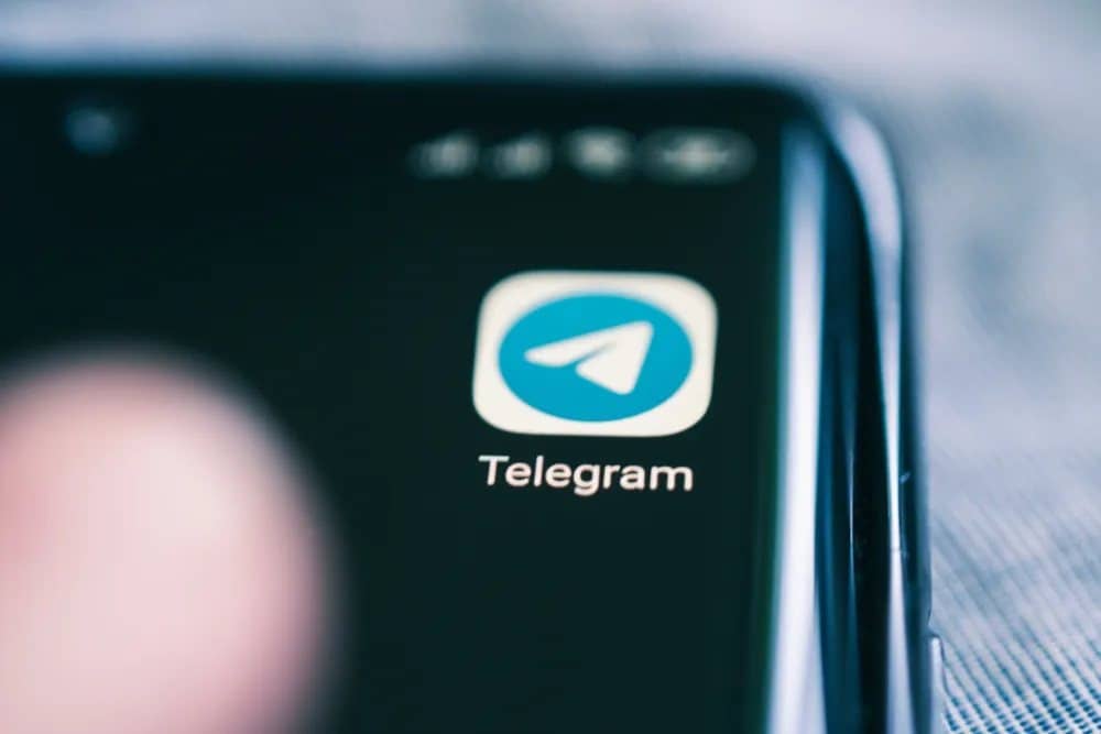 Украинада шенеуніктер мен әскери қызметкерлерге Telegram желісін пайдалануға тыйым салынды