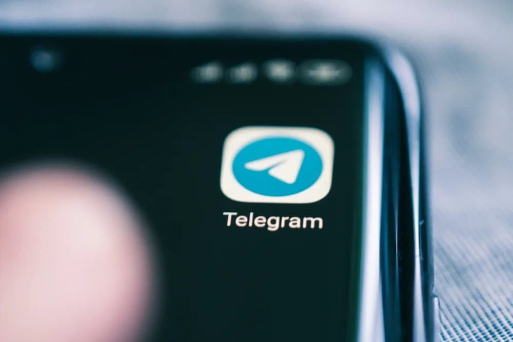 Украинада шенеуніктер мен әскери қызметкерлерге Telegram желісін пайдалануға тыйым салынды