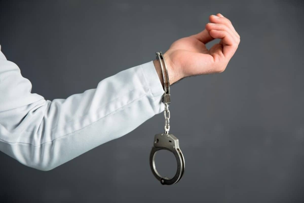 Баянауылдағы былық: Павлодар облысында 15 тәулікке заңсыз қамалған жігіт соттан 1,2 млн теңге өндіріп алды