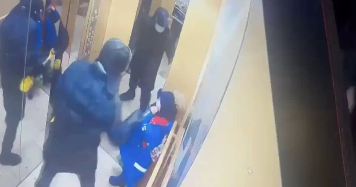 «60 мың жәрдемақы алады»: депутат лифтіде шабуыл жасаған баланың жалғызбасты анасы жайлы айтты