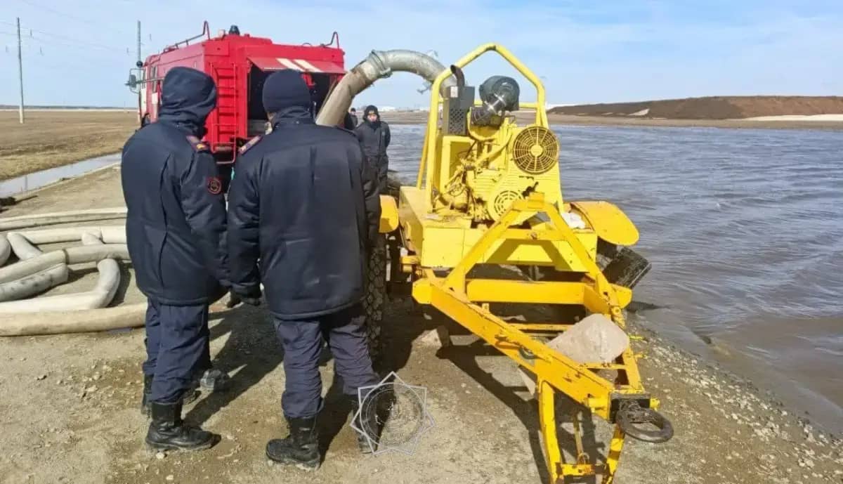 Ақмола облысындағы су тасқыны: жүзден астам адам құтқарылды