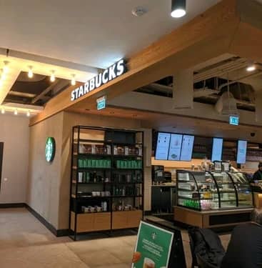 Кезек Starbuksке келді: қазақстандықтар танымал кофеханадан қазақ тілін талап етуде
