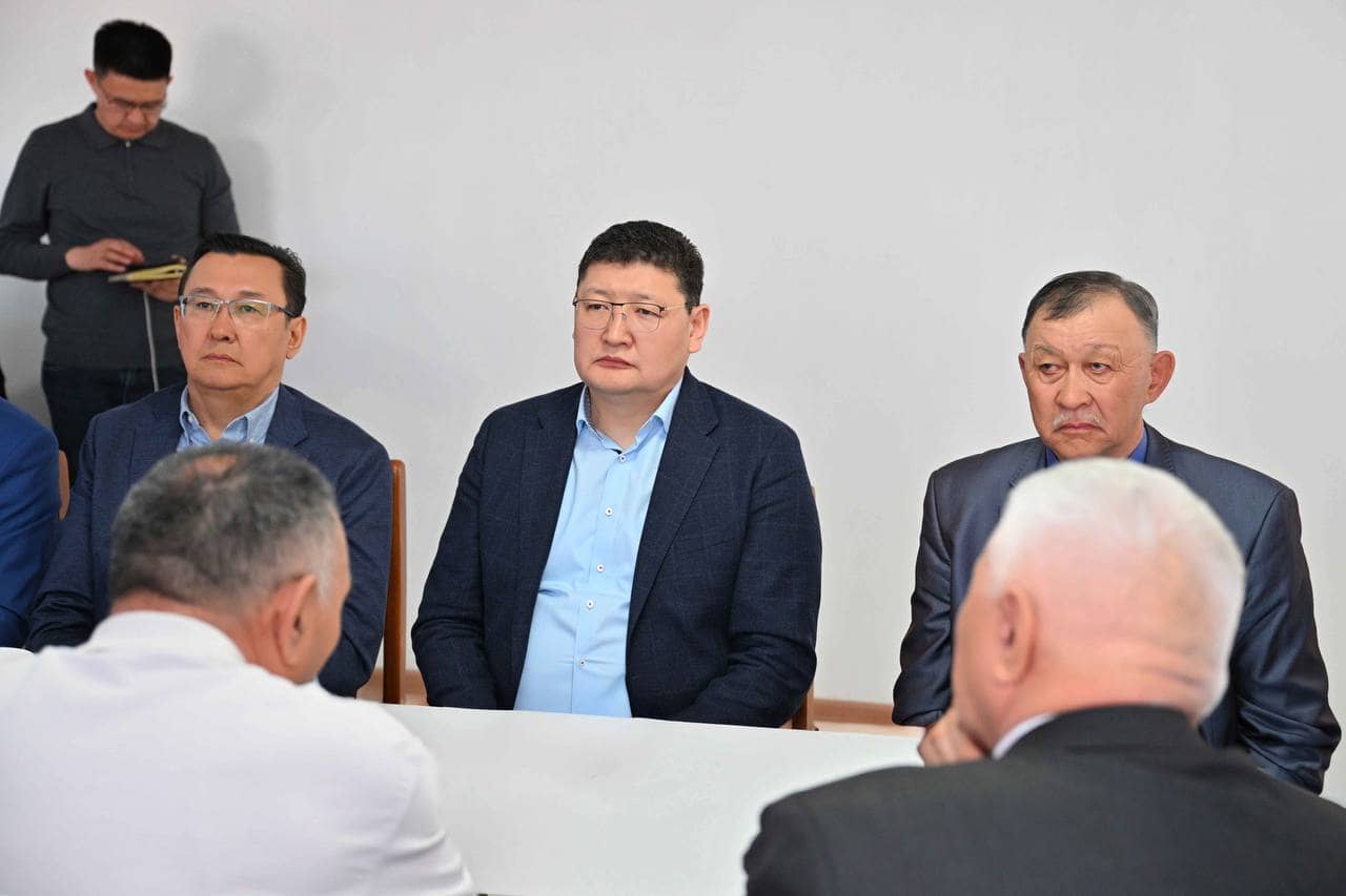 Абай облысының ақсақалдары ауылдардың мәселесін әкіммен талқылады