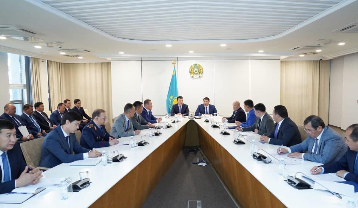 Мемлекеттік кеңесші Түркістан облысында ішкі саясат мәселелері жөнінде жиын өткізді