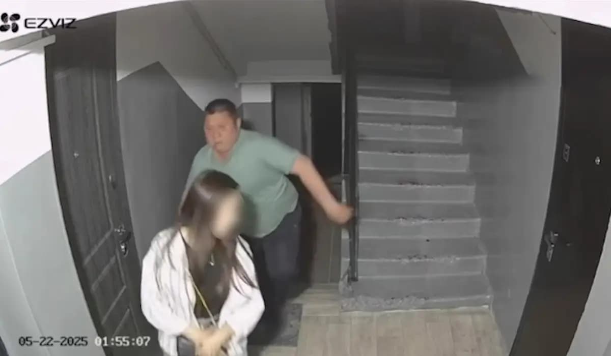 Сәтбаев қаласында әйелге шабуыл жасаған күдікті ұсталды (ВИДЕО)