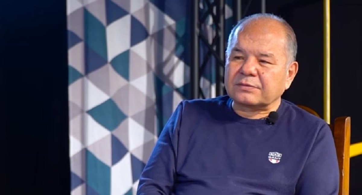 «Мешітке жібермеймін дедім»: Уәлибек Әбдірайымов ұлының дінге бет бұруына қатысты пікір білдірді