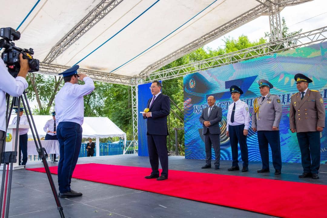 40 полиция қаза тапты: Облыс әкімі Марат Сұлтанғазиев сақшыларға қолдау көрсетті