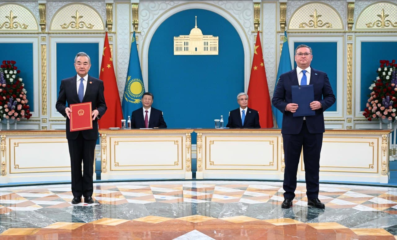 Президент Тоқаев пен ҚХР Төрағасы Си Цзиньпин 24 құжатқа қол қойды