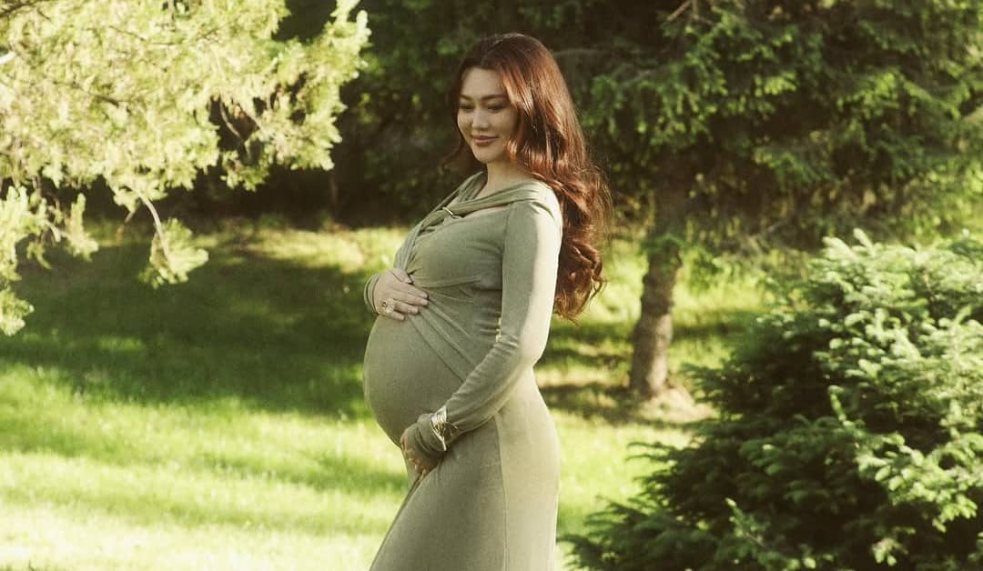 40 жастағы Ерке Есмахан үшінші рет ұлды болды