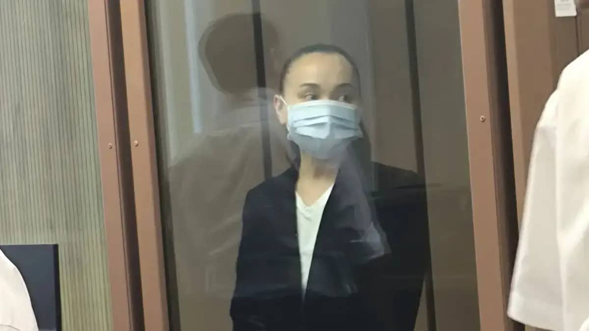 Перизат Қайрат тергеу изоляторында өзін ұрып-соққанын айтты