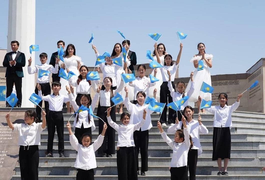 Түркістанда мемлекеттік рәміздер ұлықталды
