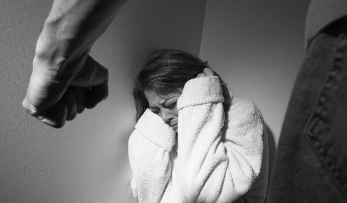 Алматыда ер адам әйелін өлтіріп, артынша өз-өзіне қол салды