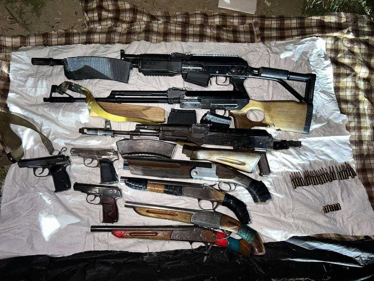 Шілде айында ҰҚК ірі көлемде қару тәркілегенін мәлімдеді