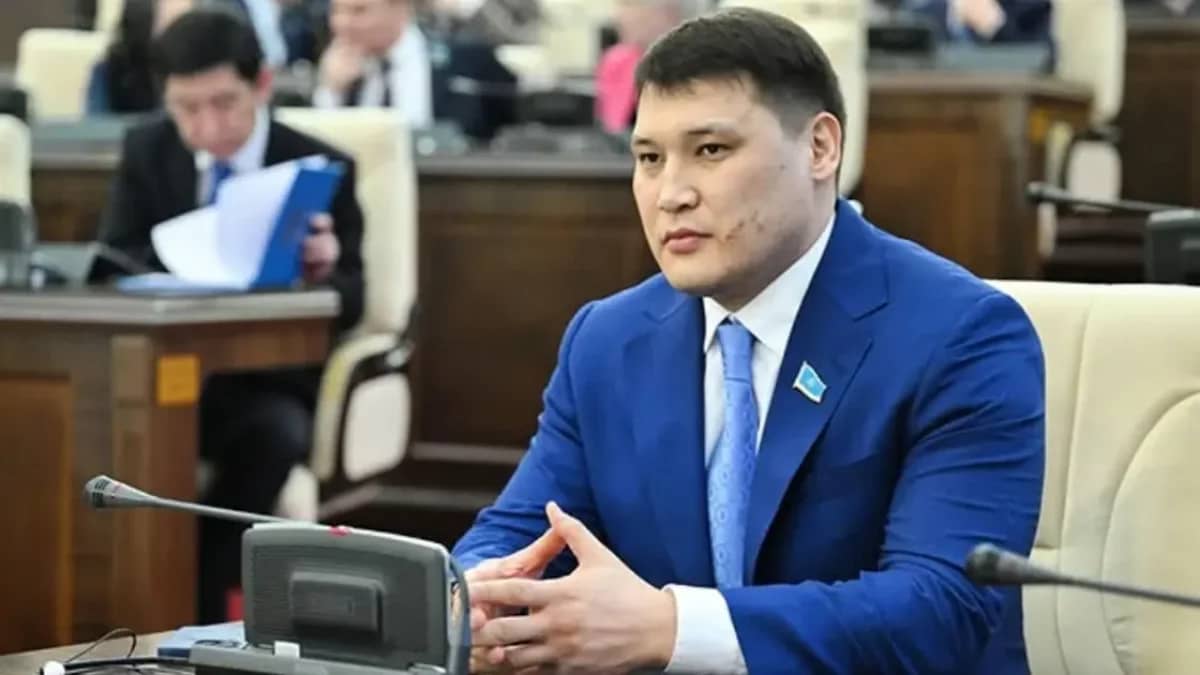 Берденовтің отставкаға кеткені туралы хабар жалған болып шықты